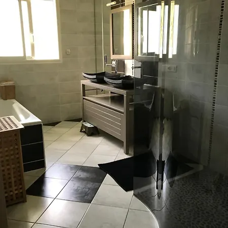Maison Avec Piscine Privee 펜션